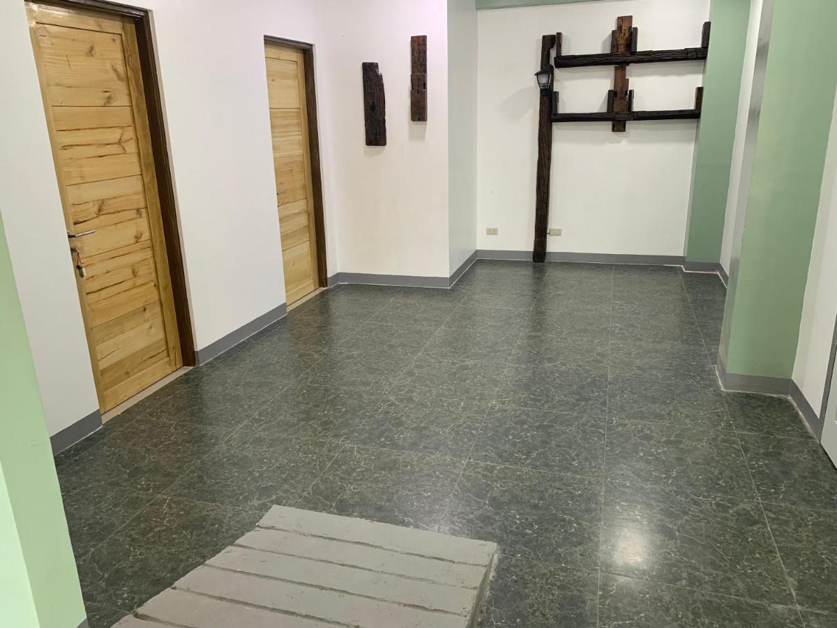 Beinte Singko de Marso Apartments Candon Buitenkant foto