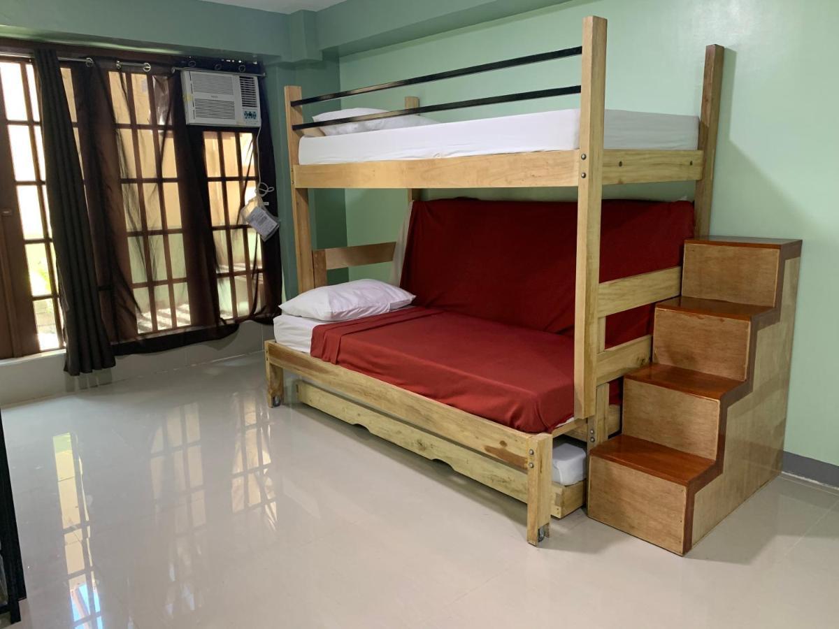 Beinte Singko de Marso Apartments Candon Buitenkant foto