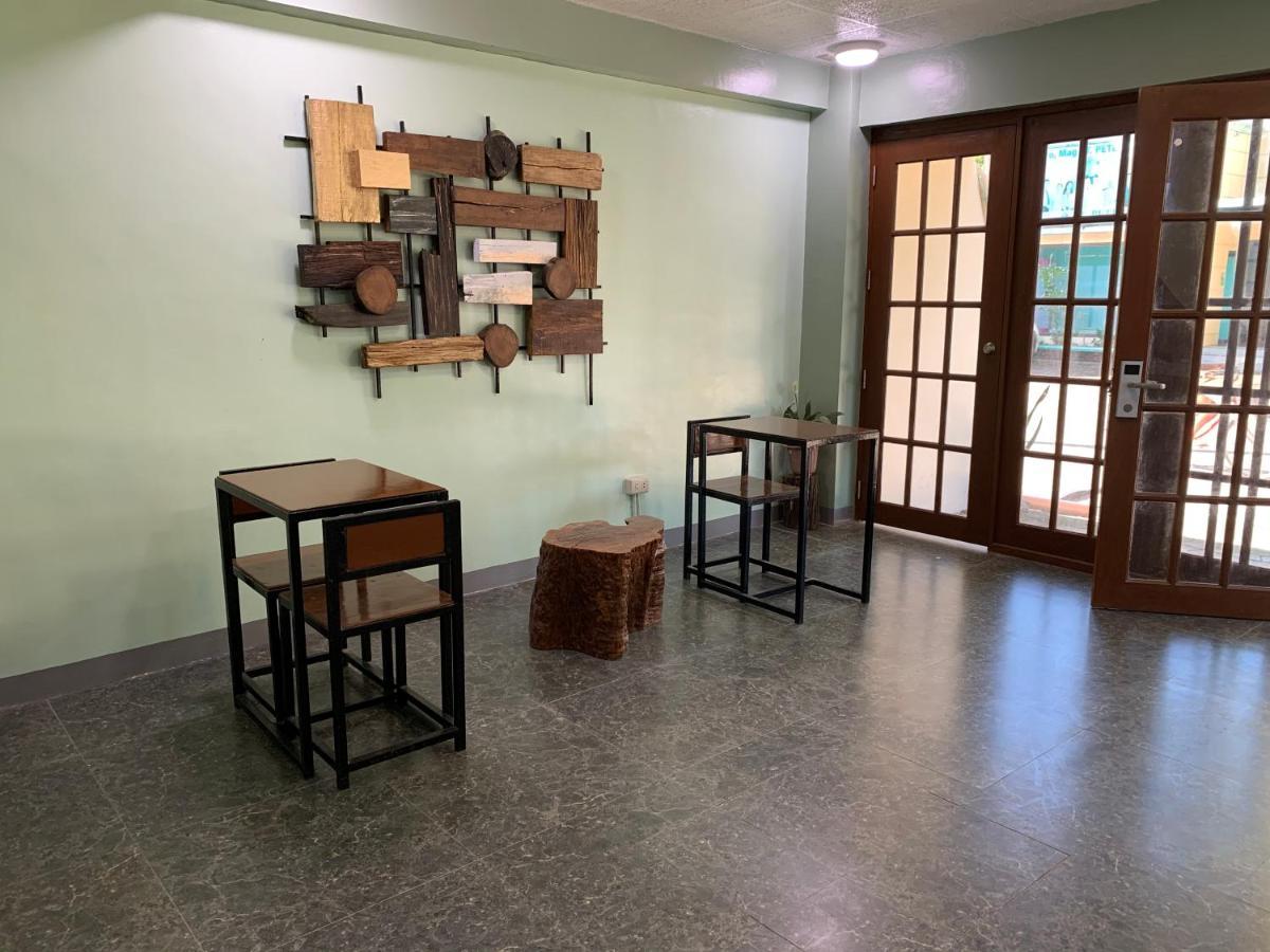 Beinte Singko de Marso Apartments Candon Buitenkant foto