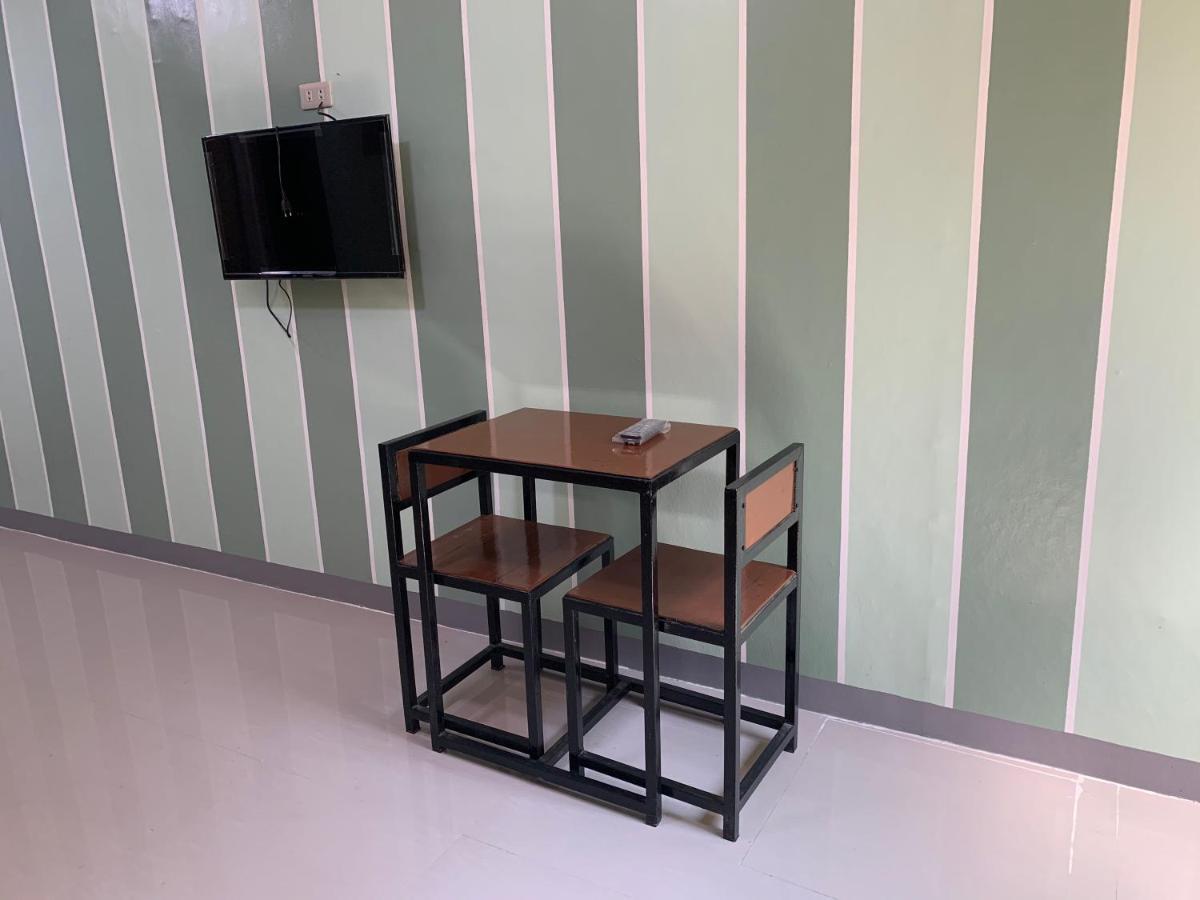 Beinte Singko de Marso Apartments Candon Buitenkant foto
