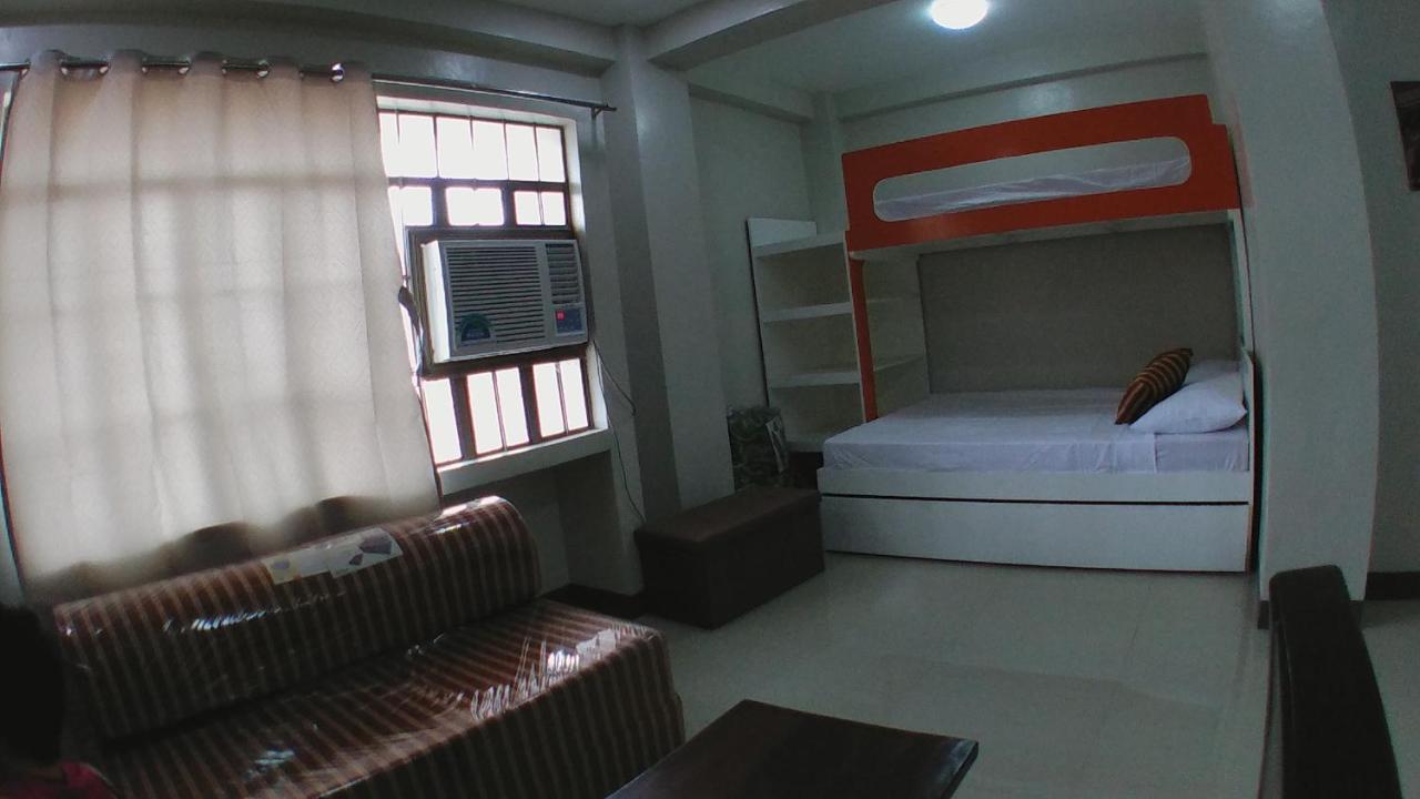 Beinte Singko de Marso Apartments Candon Buitenkant foto